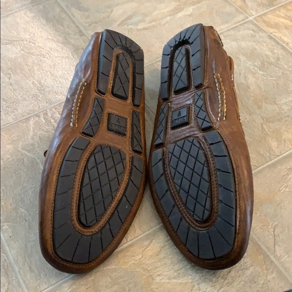 Shoes - Picture 3 of 8